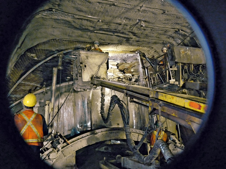 New Tunnel underneath Niagara Falls Built with DSI and ACI: Natural Wonder and Energy Source New Tunnel underneath Niagara Falls Built with DSI and ACI: Natural Wonder and Energy Source